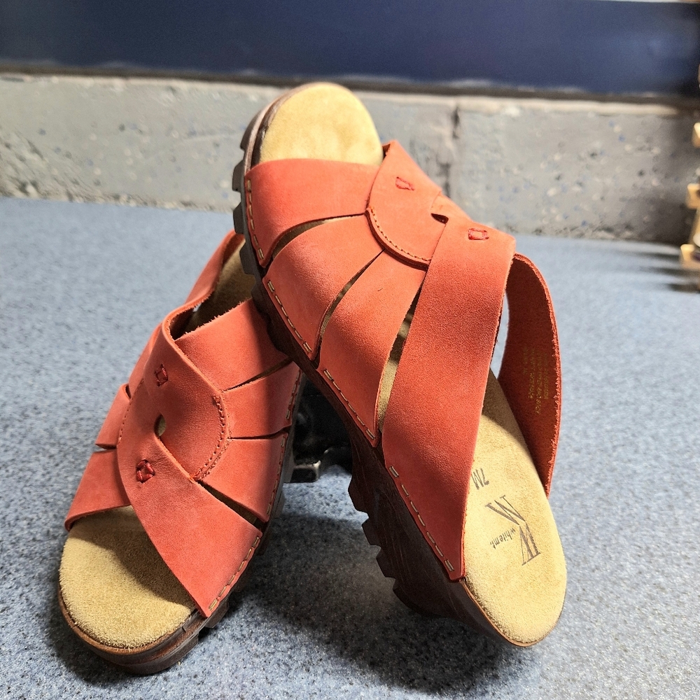 White Mountain Leather "Melina" Red Cogs, Size 7, A97565